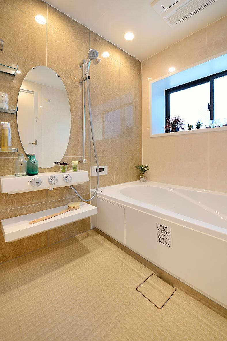Bathroom. Invites relaxation of the mind and into the deeper open <1 Building bathroom (October 2013 shooting)>