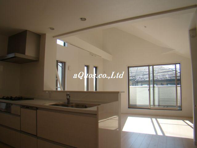 Same specifications photos (living). Same specifications