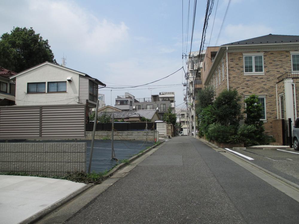 Local photos, including front road. Local Photos ~ August 2013 shooting ~