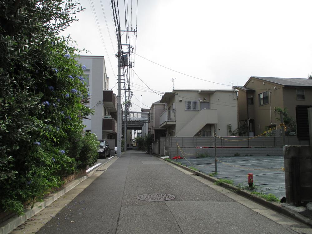 Local photos, including front road. Local Photos ~ August 2013 shooting ~