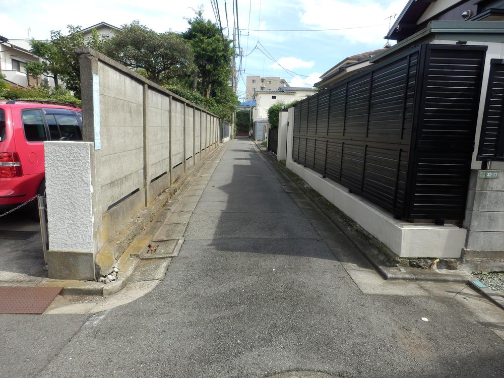 Local photos, including front road. Local (10 May 2013) Shooting