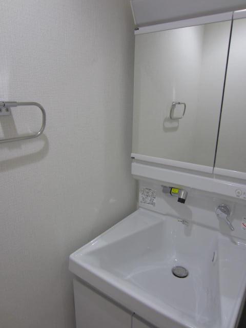 Bathroom. Indoor ((August 2013) Shooting