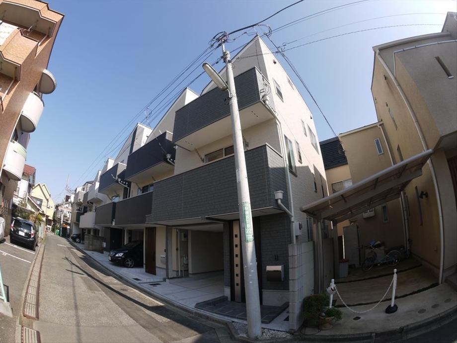 Local appearance photo