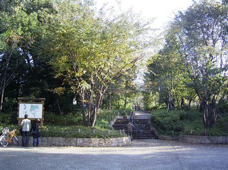 park. 800m until Hanegi park