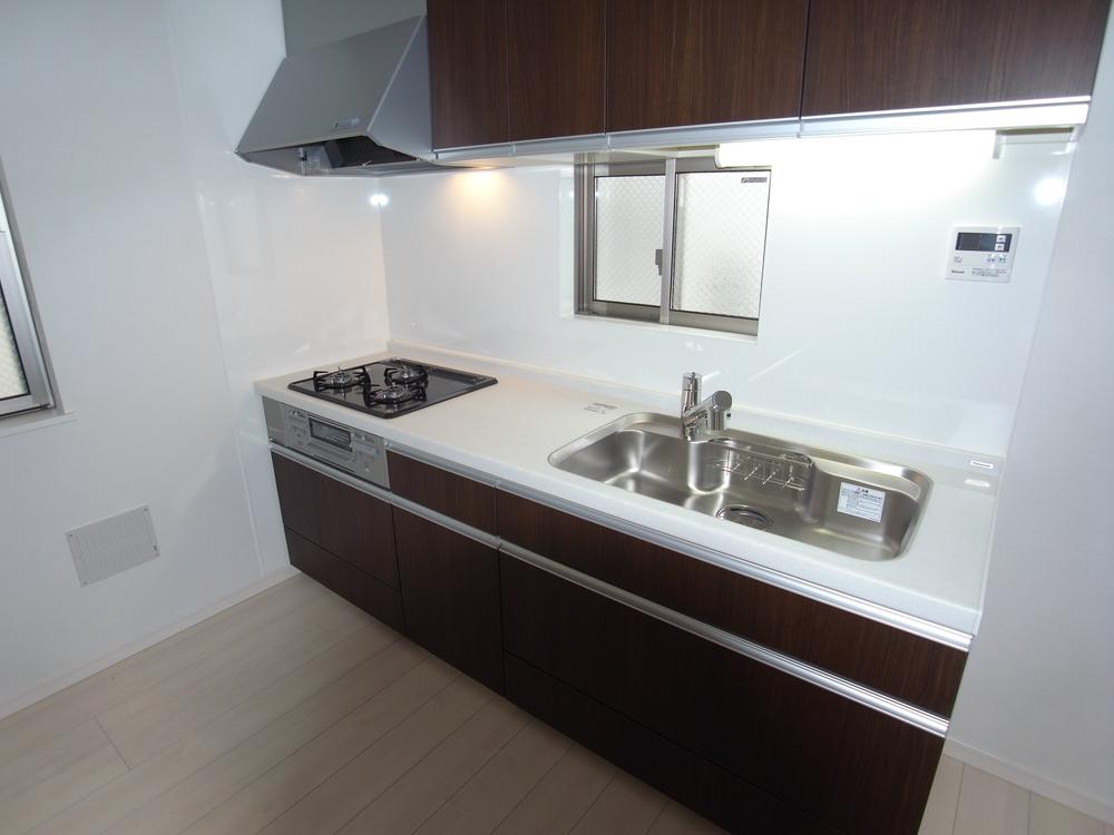 Same specifications photo (kitchen)