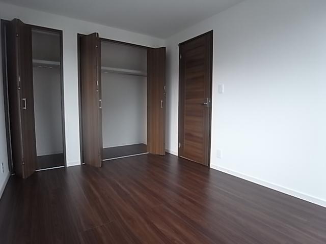 Same specifications photos (Other introspection)