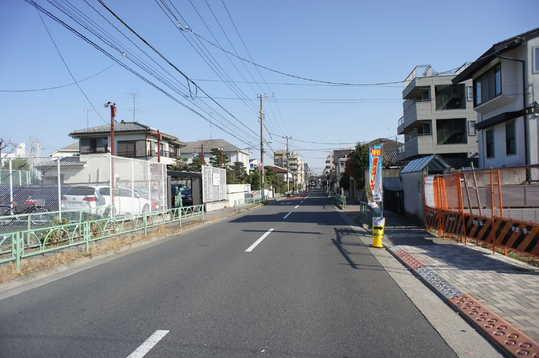 Local photos, including front road. Frontal road
