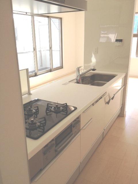 Same specifications photo (kitchen). Interior