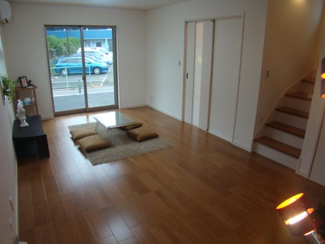 Living. Indoor (10 May 2013) Shooting F Building