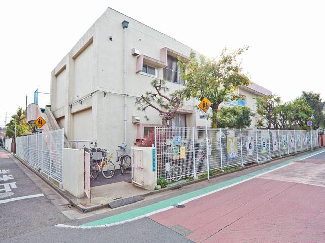 kindergarten ・ Nursery. 100m to Setagaya Ward Kyuden kindergarten