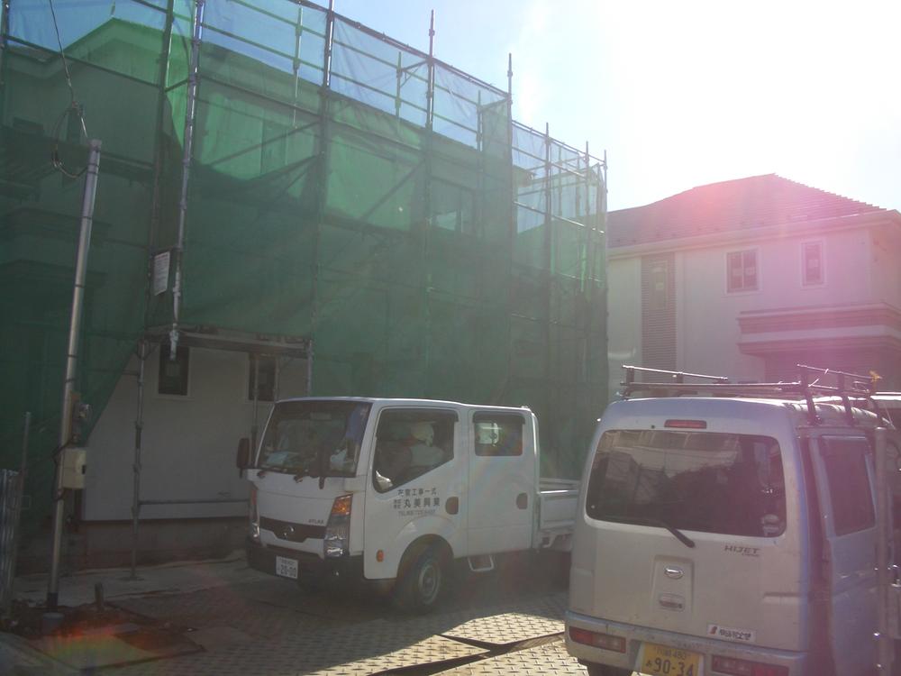 Local appearance photo. Local (12 May 2013) Shooting