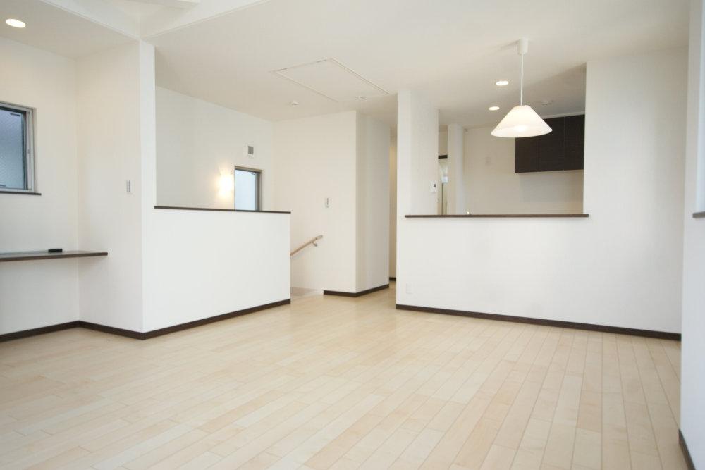 Living. Since it is a south road living the day plug. It comes with a little counter, There is a space can also be used to study.