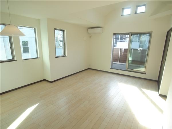 Living. Living 2013 / 12 shooting