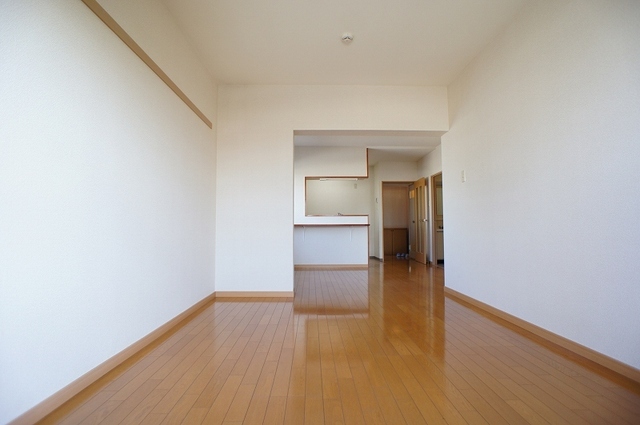 Living and room. You can dishes while conversation popular counter kitchen ☆