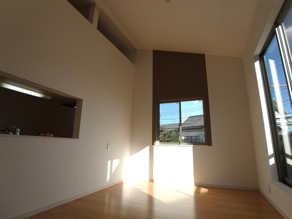 Living. A feeling of freedom atrium living (December 2013) Shooting