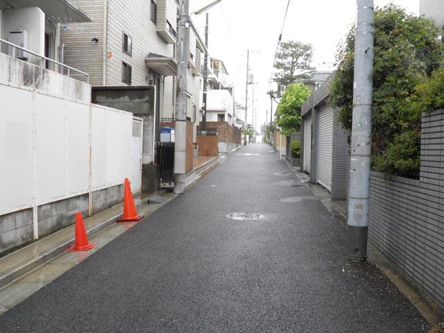 Other local. Frontal road