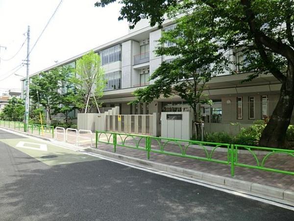 Primary school. Komazawa 700m up to elementary school