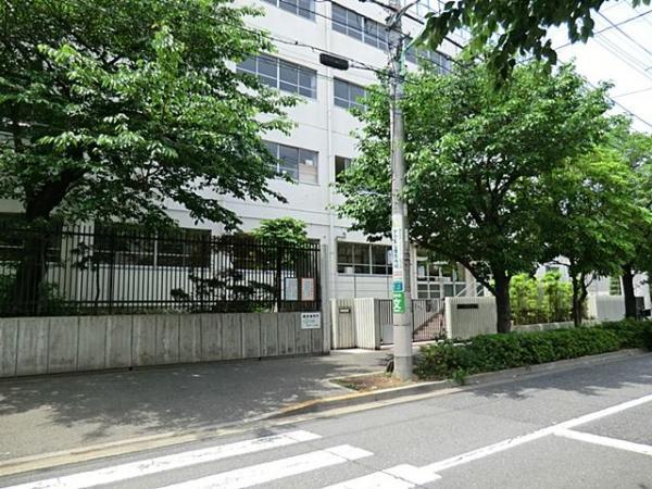 Junior high school. Komazawa 600m until junior high school