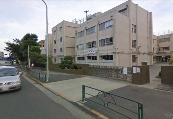 Junior high school. To Chitose junior high school 900m walk 11 minutes