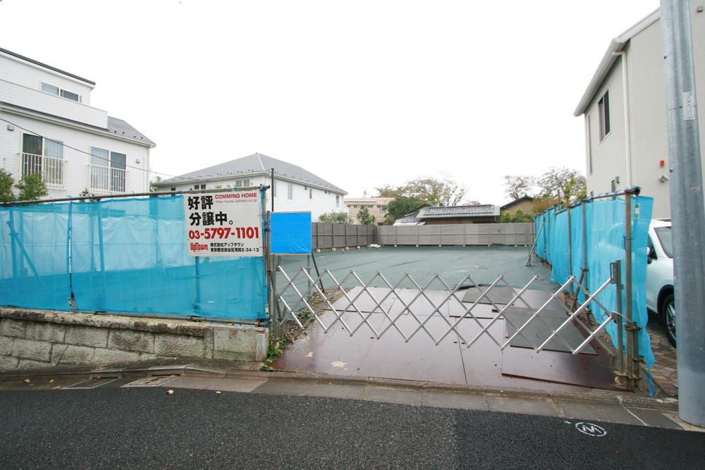 Local land photo. Views southeast side from the local