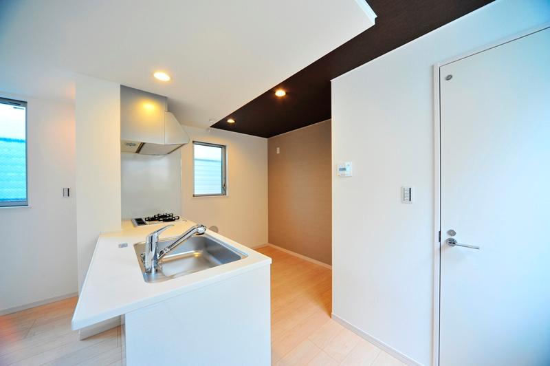 Other Equipment. The kitchen (1) spacious and the keynote in contrast to white.