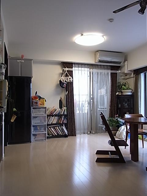 Living. Bright living room of the two-sided lighting