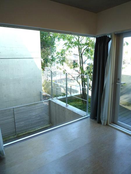 View photos from the dwelling unit. View from the site (December 2013) Shooting