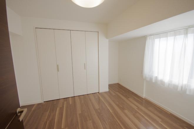 Non-living room. Indoor (11 May 2013) Shooting