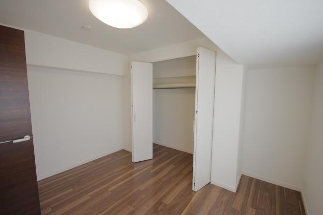 Non-living room. Indoor (11 May 2013) Shooting