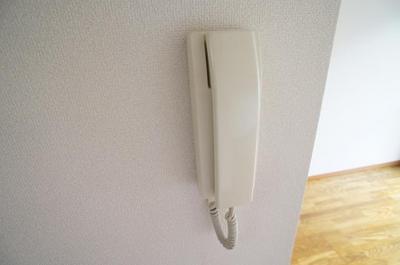 Security. ☆ With intercom