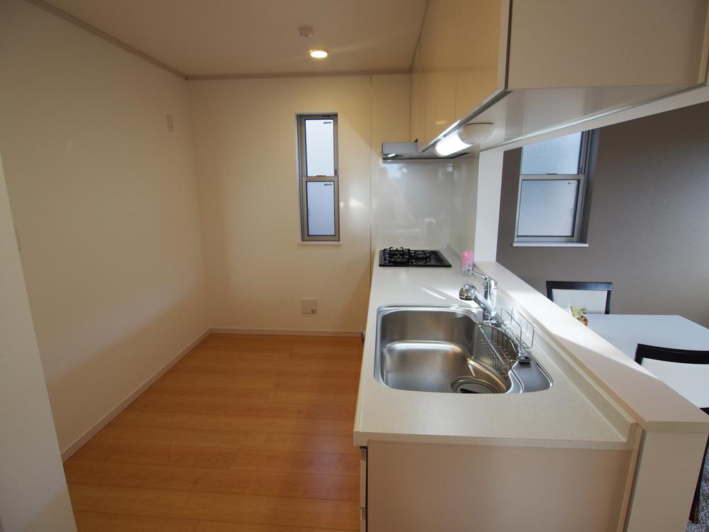 Kitchen. Indoor (20 December) shooting