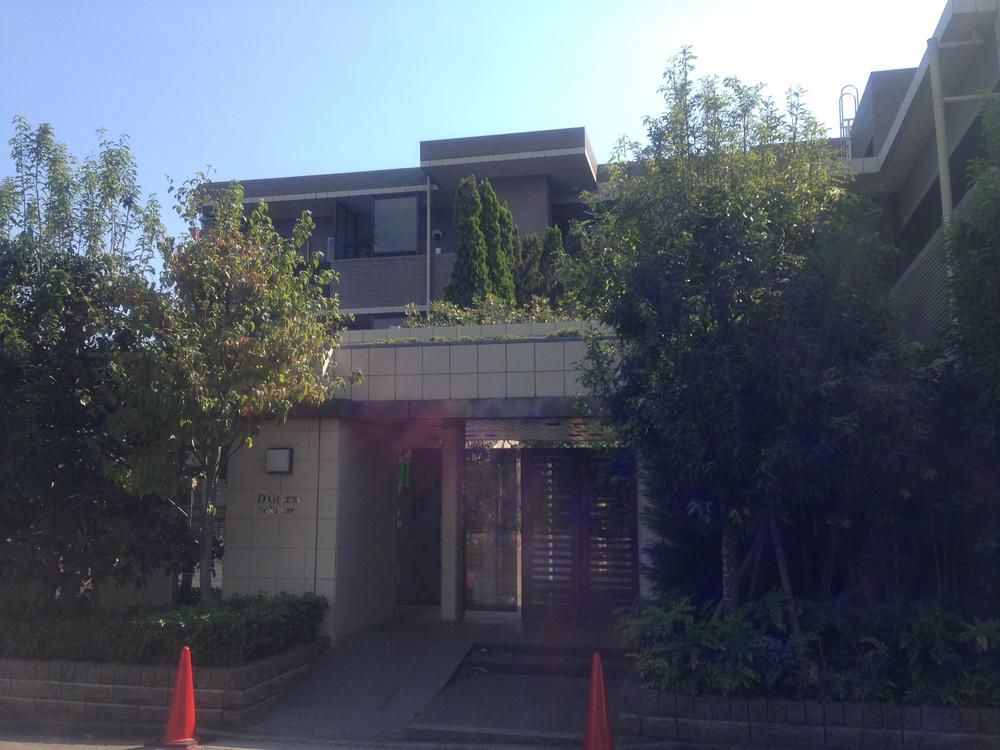 Local appearance photo. Local (11 May 2013) Shooting