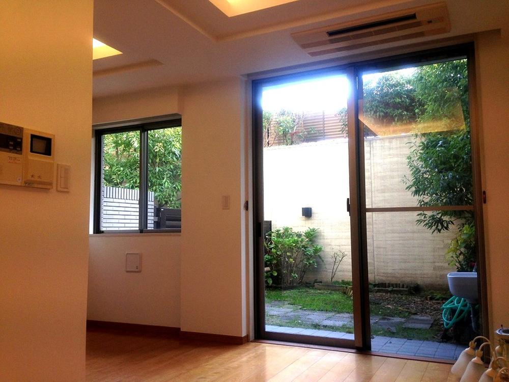 Living. Indoor (12 May 2013) Shooting