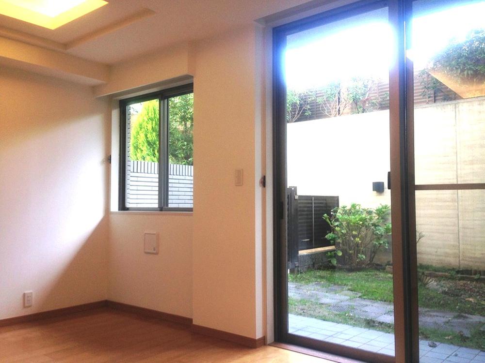 Living. Indoor (12 May 2013) Shooting