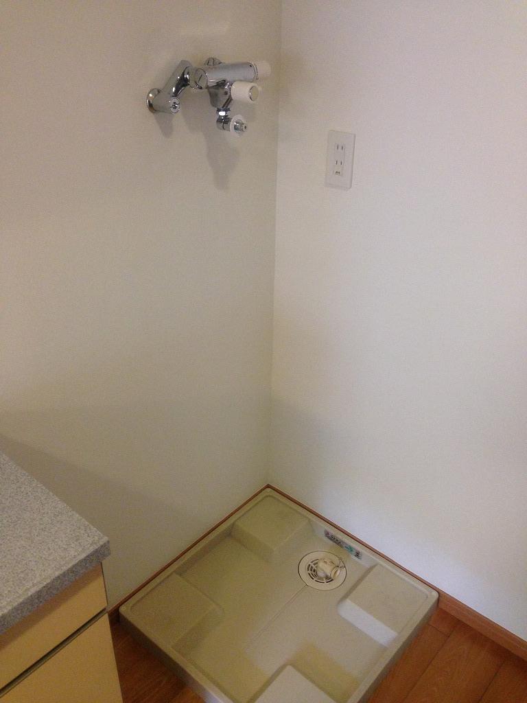 Kitchen. Indoor (12 May 2013) Shooting