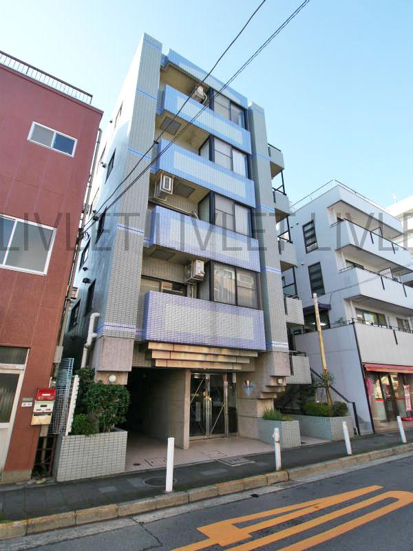 Local appearance photo. Local (11 May 2013) Shooting