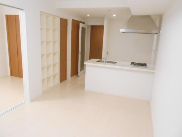 Living. Day God duo stage Kamikitazawa