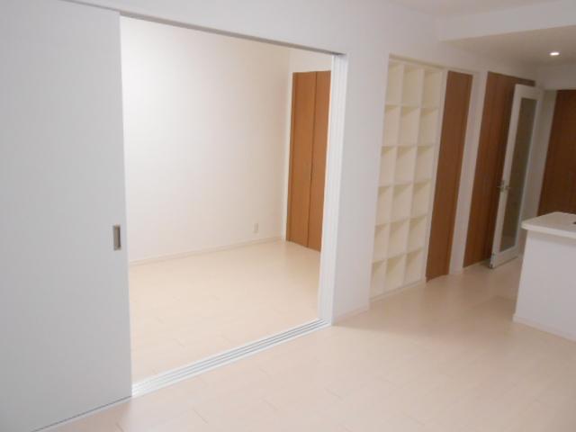 Living. Day God duo stage Kamikitazawa