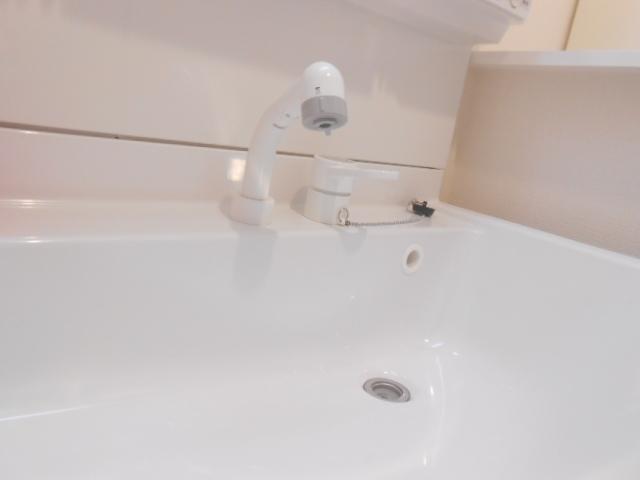 Wash basin, toilet. Day God duo stage Kamikitazawa