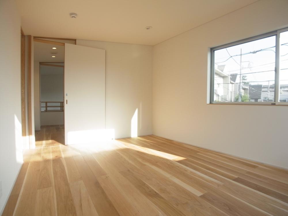 Non-living room. Indoor (11 May 2013) Shooting