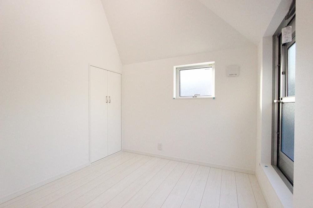 Non-living room. Indoor (12 May 2013) Shooting