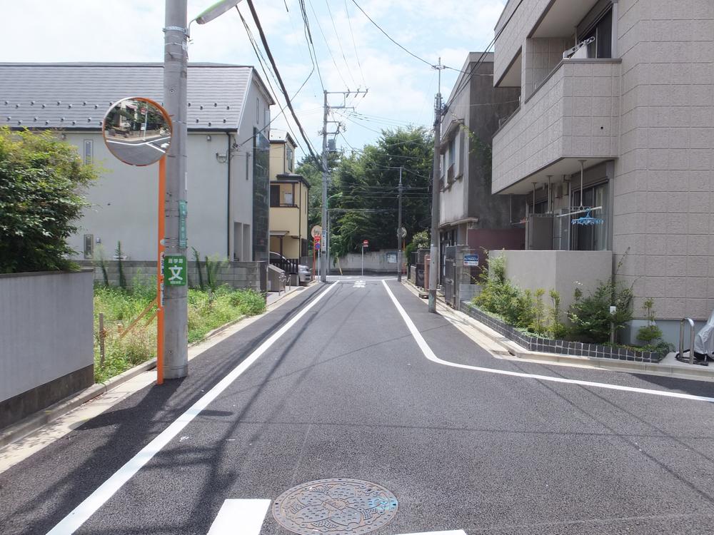 Local photos, including front road. Local (August 2013) Shooting