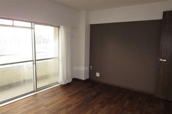 Non-living room. Bright-facing veranda Western-style