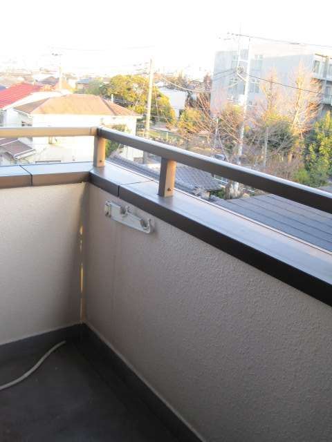 Balcony. It is a veranda.