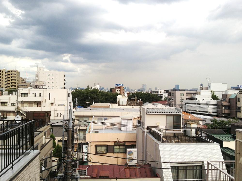 View photos from the dwelling unit. View from local ((August 2013) Shooting