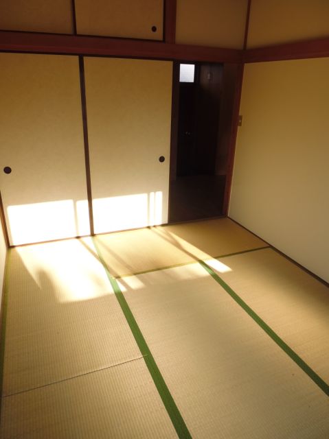 Living and room. Sunny and relaxing Japanese-style room