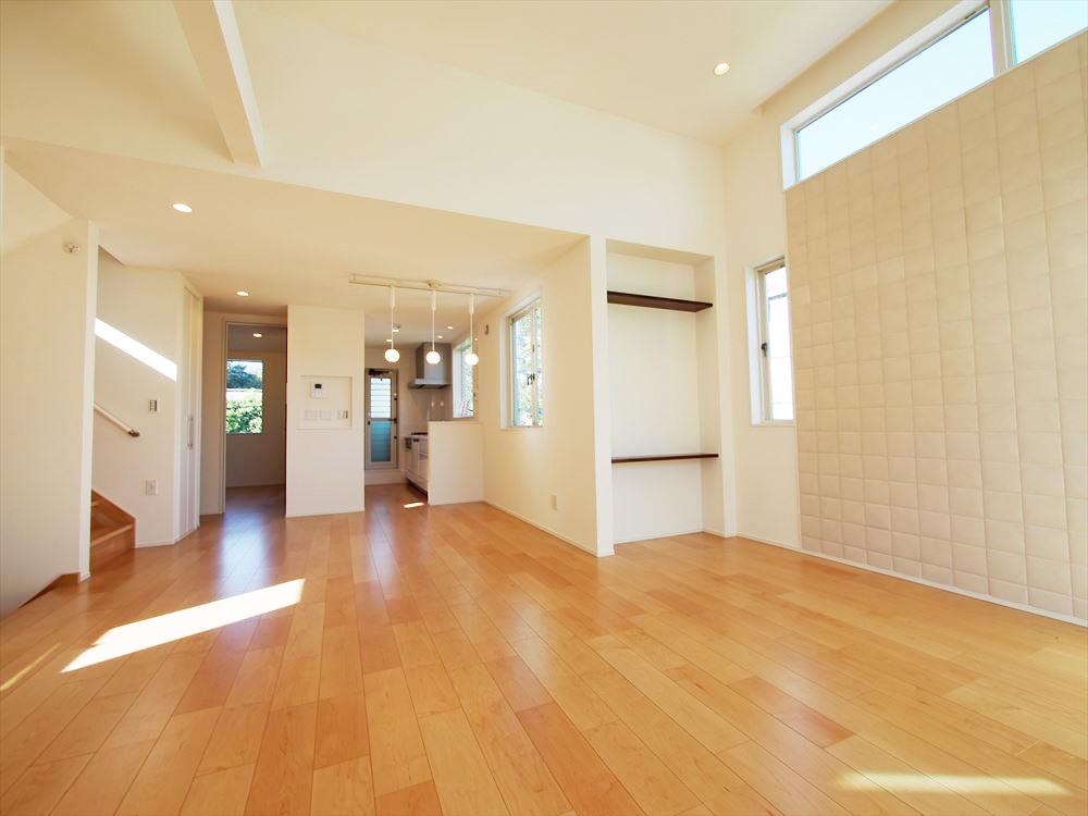 Living. Living-dining (B Building)