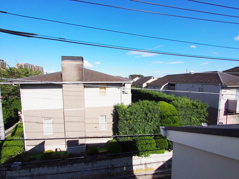 View photos from the dwelling unit. View (B Building)