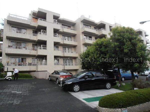 Parking lot. Parking available (confirmation necessity free)