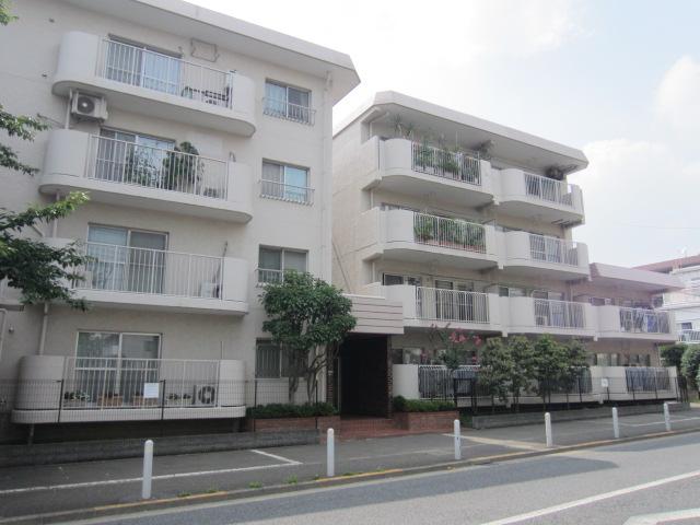 Local appearance photo. Local (12 May 2013) Shooting